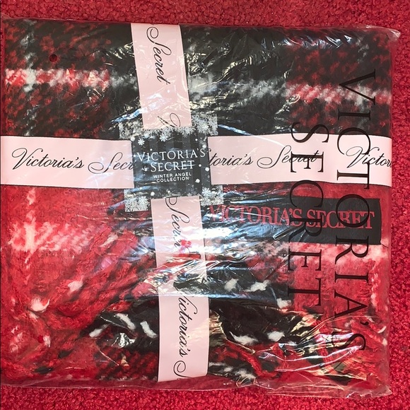 💕Victoria’s Secret Scarlet & Black Plaid Scarf💕 - Picture 4 of 6
